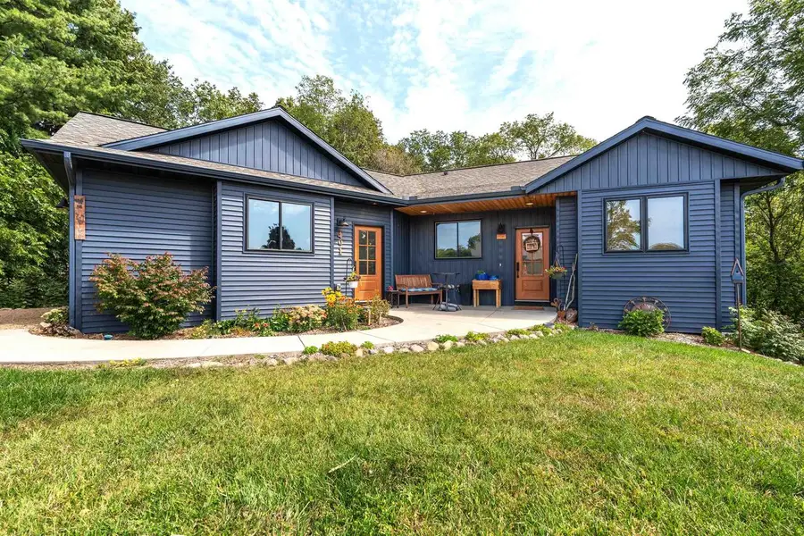 401 Inverness Terrace Court, Baraboo, WI 53913 - Image #2