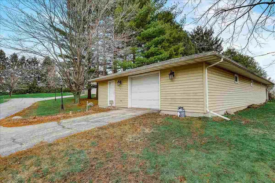 5974 River Road, Waunakee, WI 53597 - Image #3