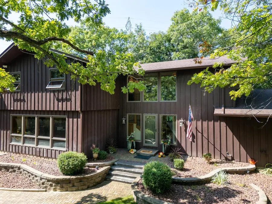 2329 Summit Drive, Janesville, WI 53548 - Image #2