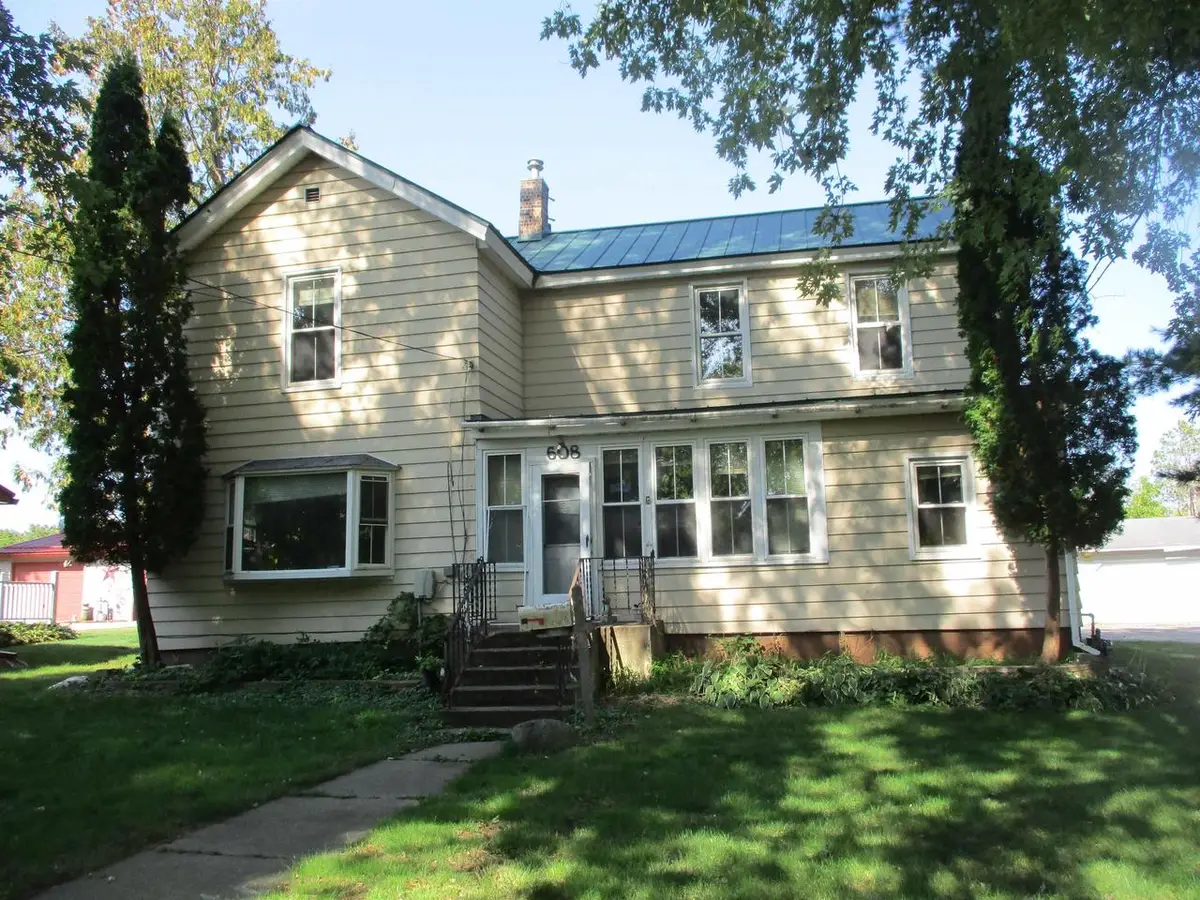 608 La Valle Street, Reedsburg, WI 53959 - Image #1