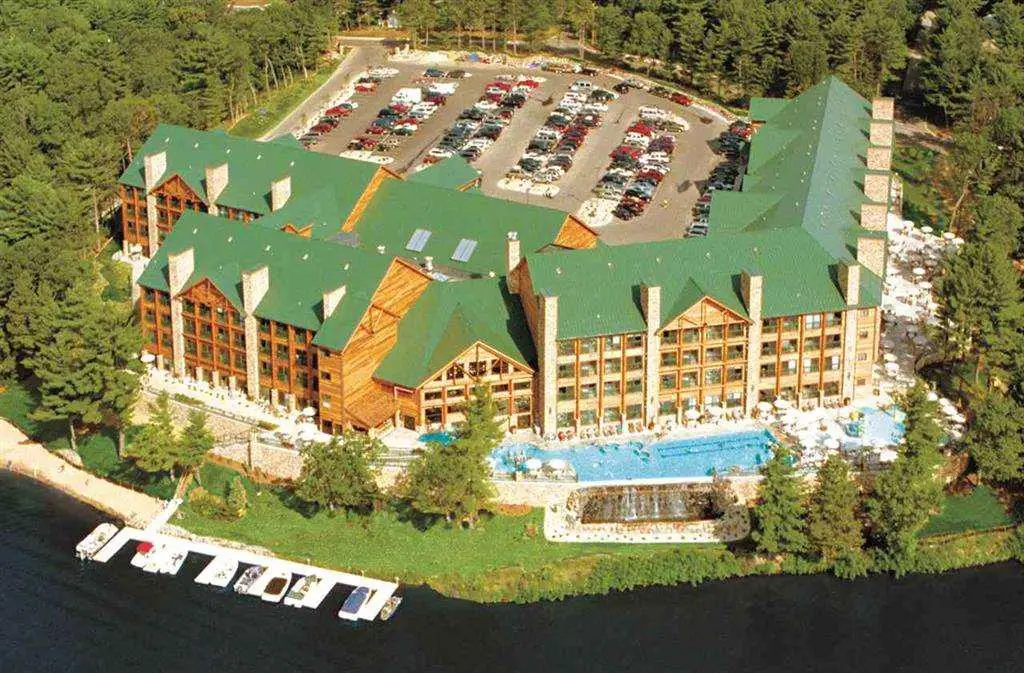 350 E Hiawatha Drive #420, Wisconsin Dells, WI 53965 - Image #1