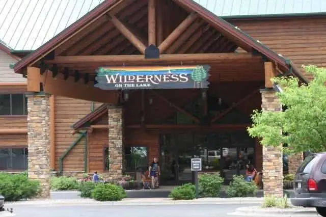 350 E Hiawatha Drive #420, Wisconsin Dells, WI 53965 - Image #3