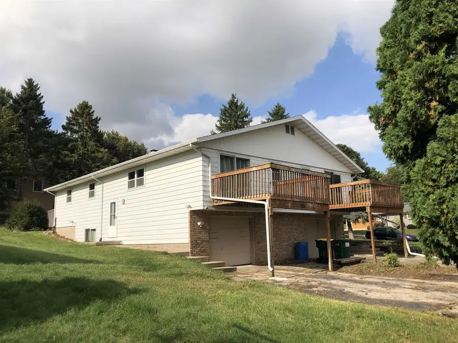 705 Willow Run St Street, Cottage Grove, WI 53527 - Image #2