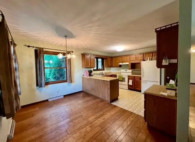 2008 Ridgeway Road, Monroe, WI 53566 - Image #3