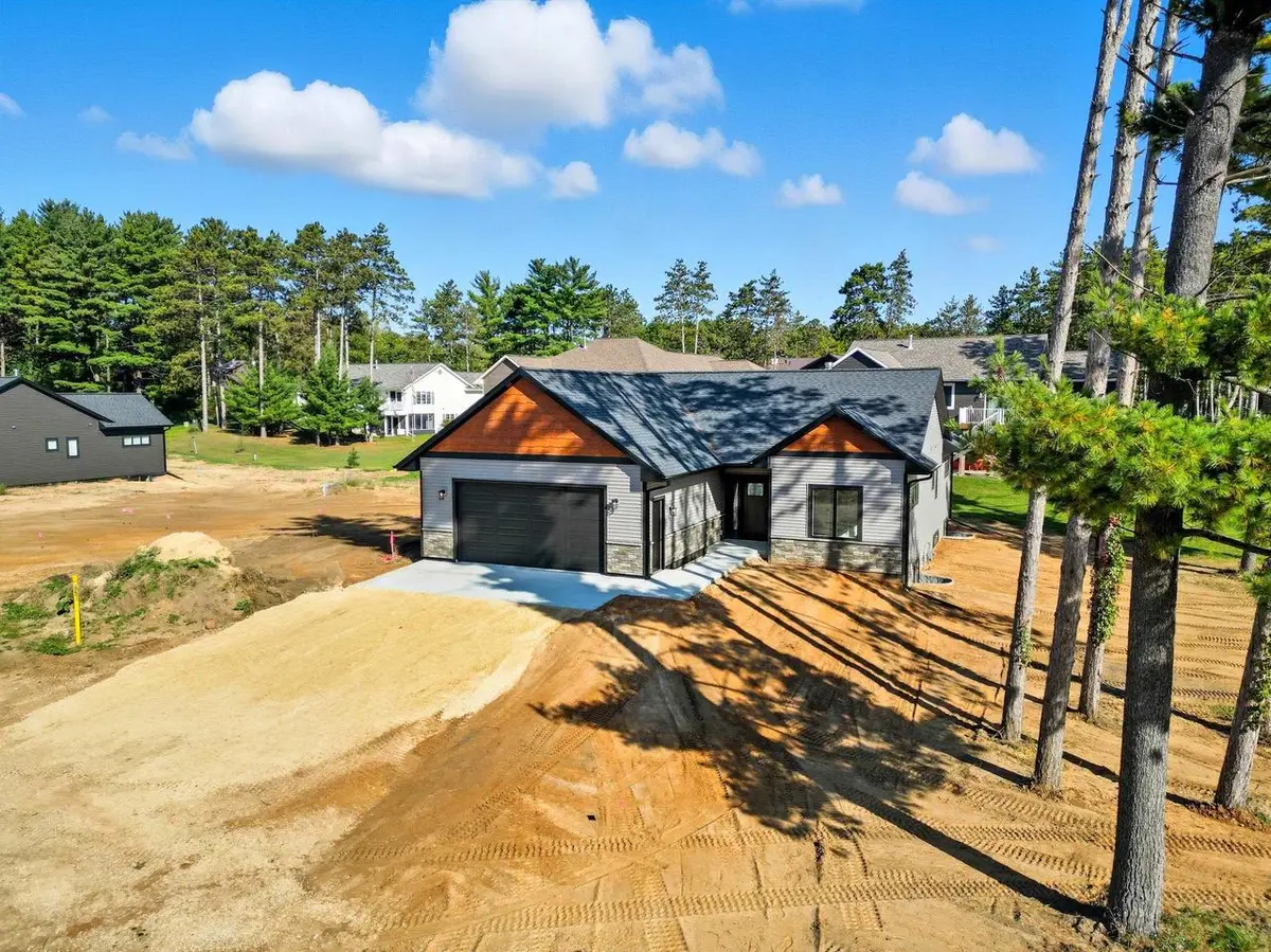 806 Saddle Ridge, Portage, WI 53901 - Image #1