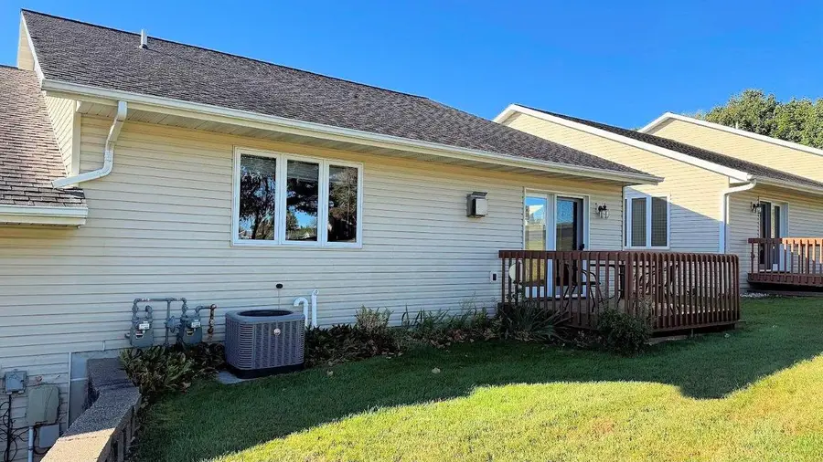 1559 N Dewey Avenue, Reedsburg, WI 53959 - #2