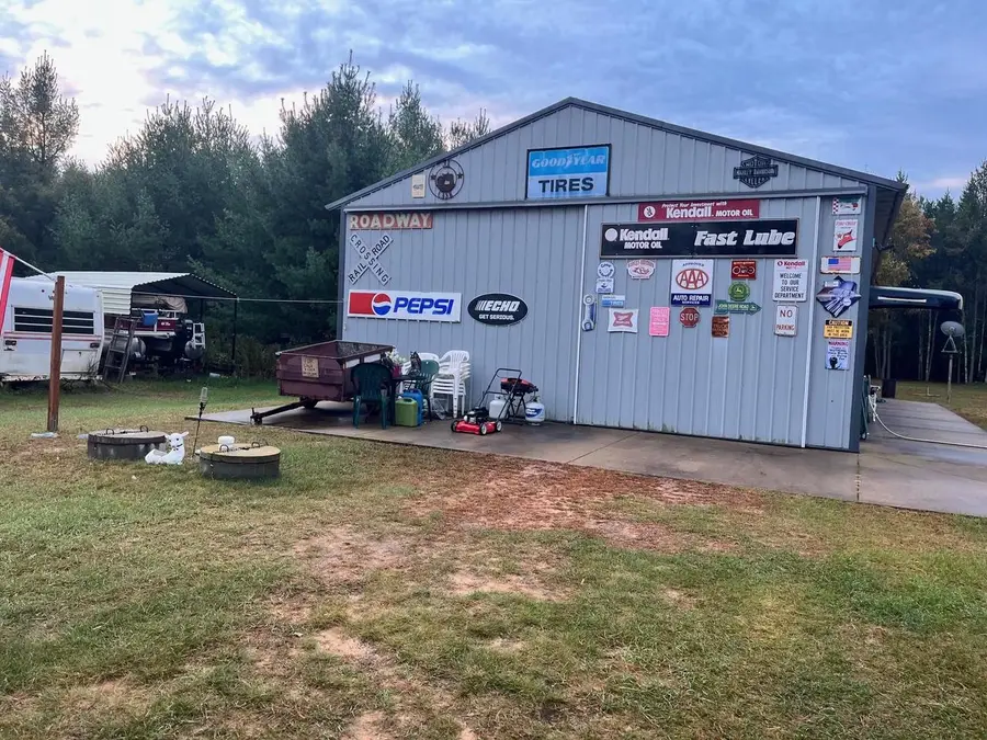 991 Bighorn Avenue, Hancock, WI 54943 - Image #3