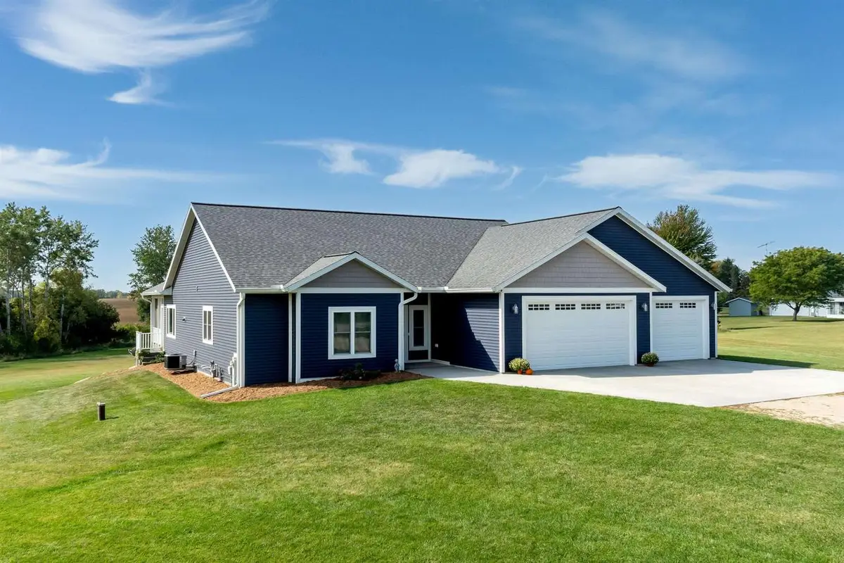 N4267 Cherokee Court, Markesan, WI 53946 - #1