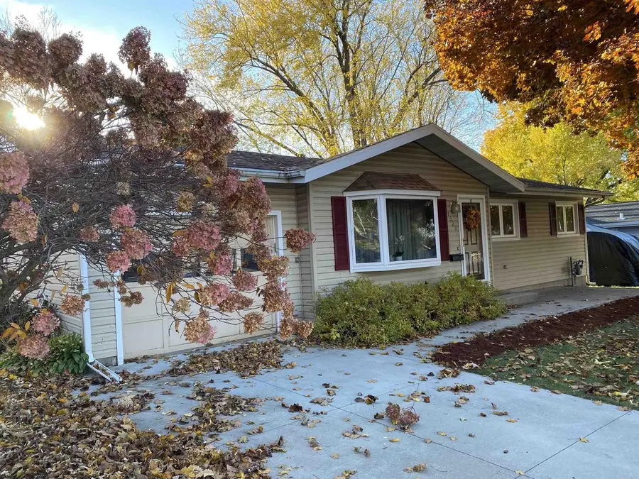 1529 Wyoming Way, Madison, WI 53704 - Image #2