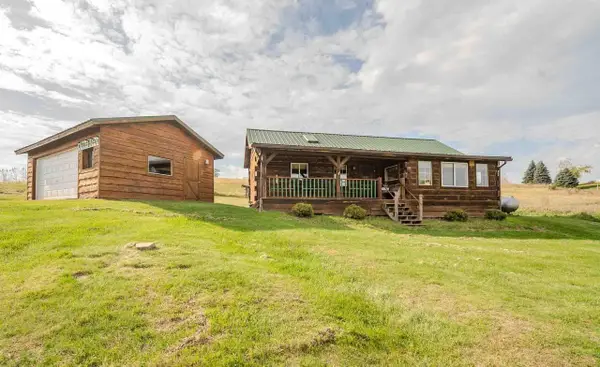 E2470 Overlook Court, La Valle, WI 53941