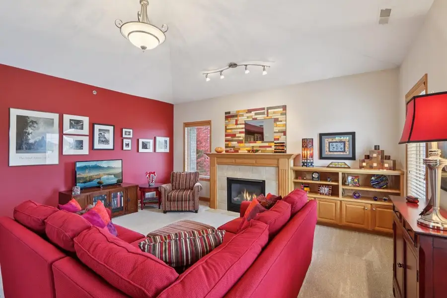 252 Fairview Circle #301A, Waunakee, WI 53597 - Image #2