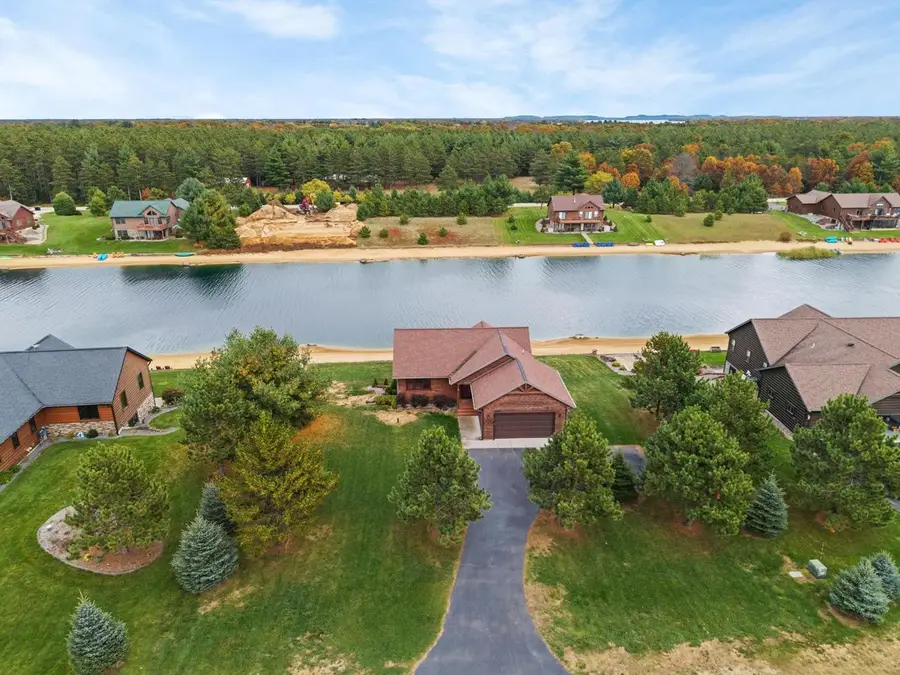 N7634 N Stone Gate Drive, New Lisbon, WI 53950 - Image #2