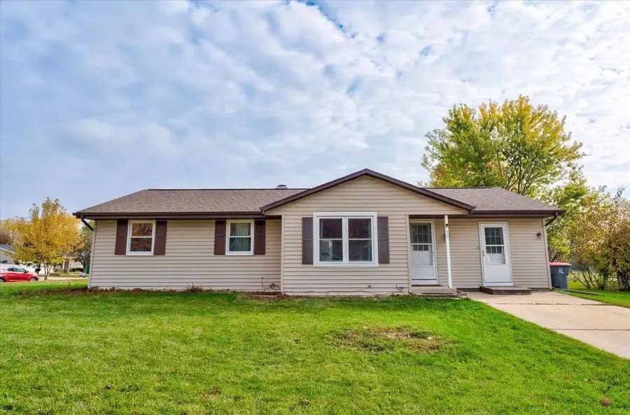 90 E COUNTRYSIDE Drive, Evansville, WI 53536 - Image #2