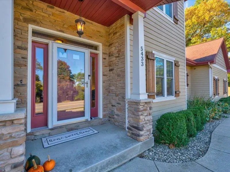 5433 Lacy Road, Fitchburg, WI 53711 - Image #2