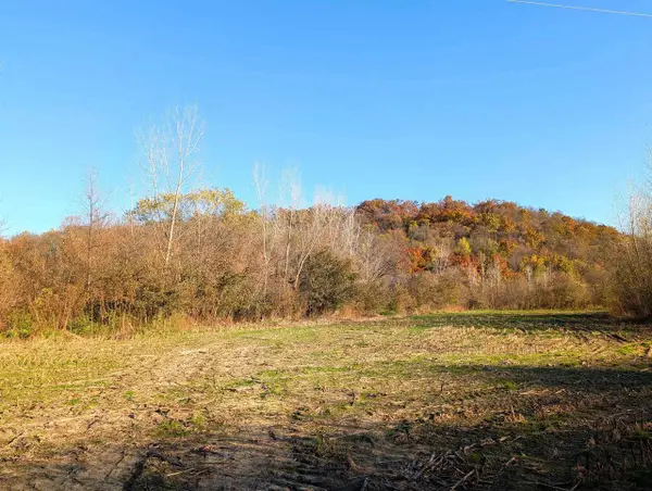 000 Millville Hollow Rd, Mount Hope, WI 53816