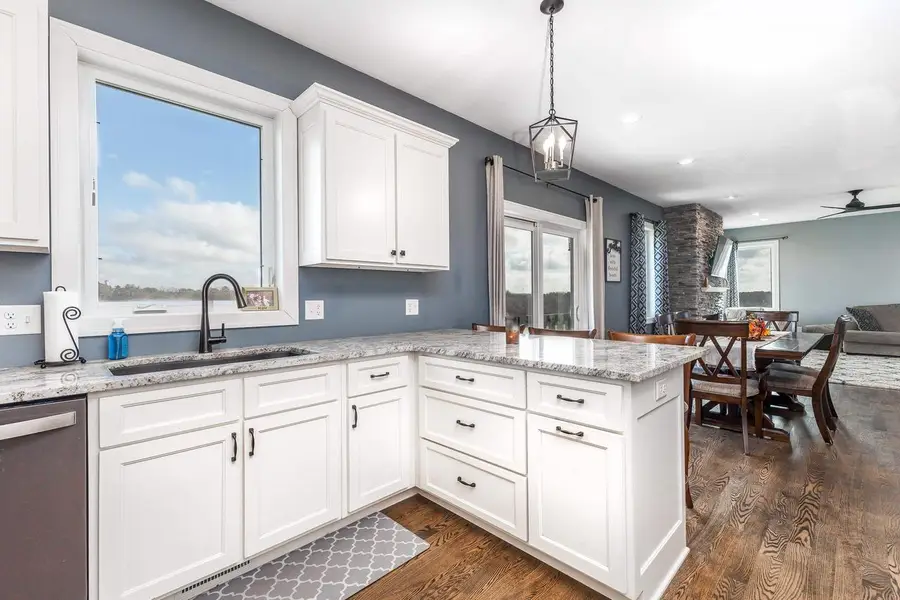 434 White Street, Benton, WI 53803 - Image #3