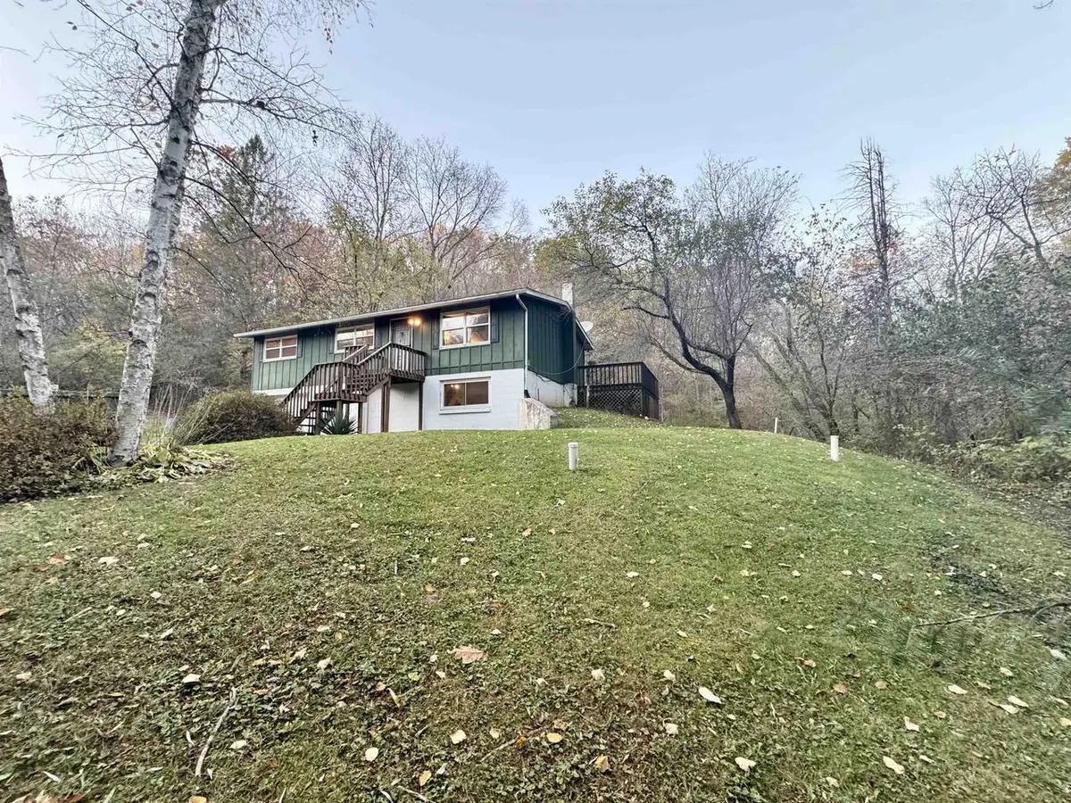 23561 Sandmire Hill Drive, Richland Center, WI 53581 - Image #1