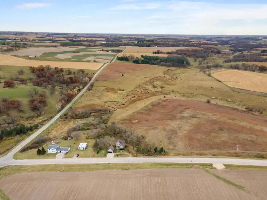 3883 County Road CH, Dodgeville, WI 53533 - Image #3