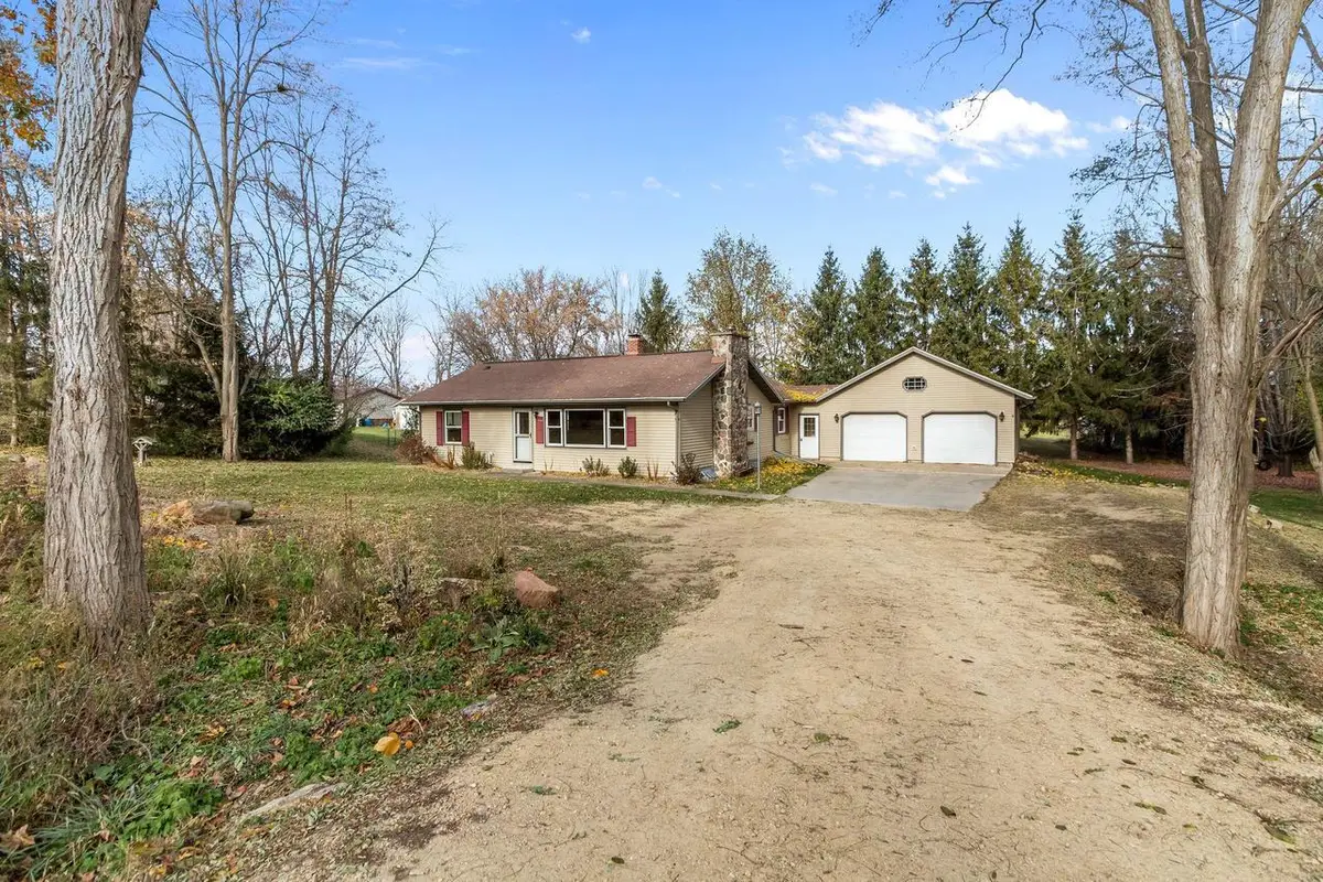 W3718 County K Road, Markesan, WI 53946 - Image #1