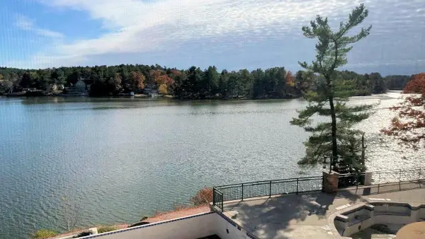 350 E Hiawatha Drive #212, Wisconsin Dells, WI 53965