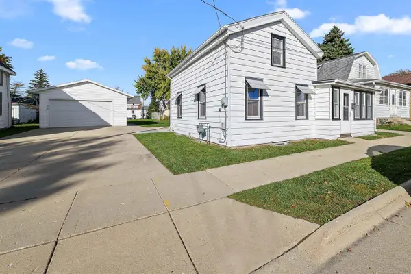 216 E Division Street, Watertown, WI 53098