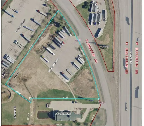 1507 Planeview Drive, Oshkosh, WI 54904