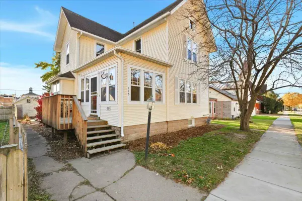 115 6th Avenue, Baraboo, WI 53913