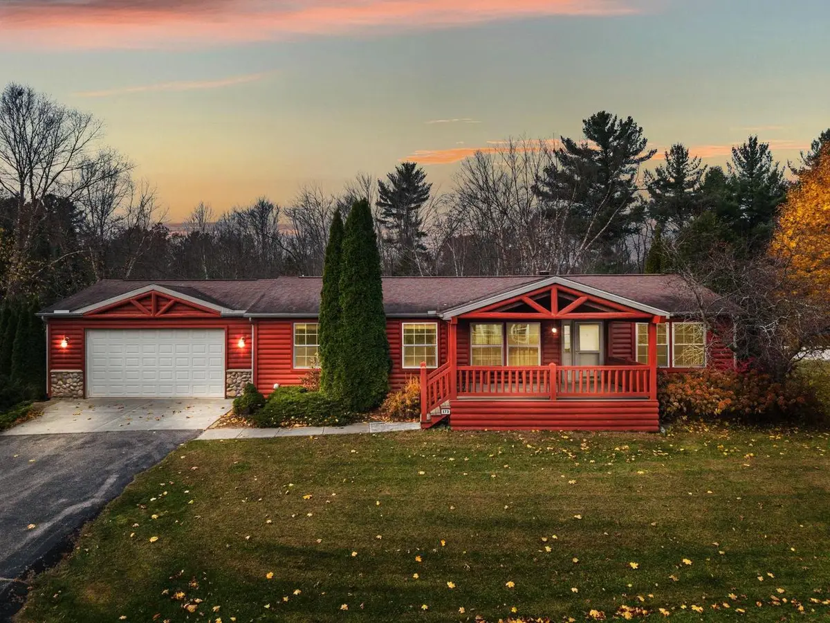 173 Sunset Circle, Wisconsin Dells, WI 53965 - Image #1