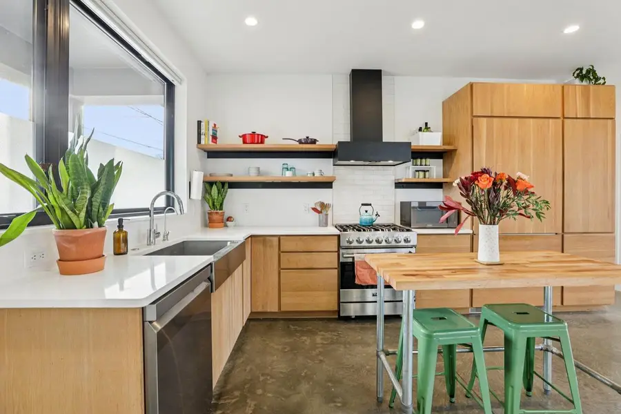 256 Waubesa Street, Madison, WI 53704 - Image #2