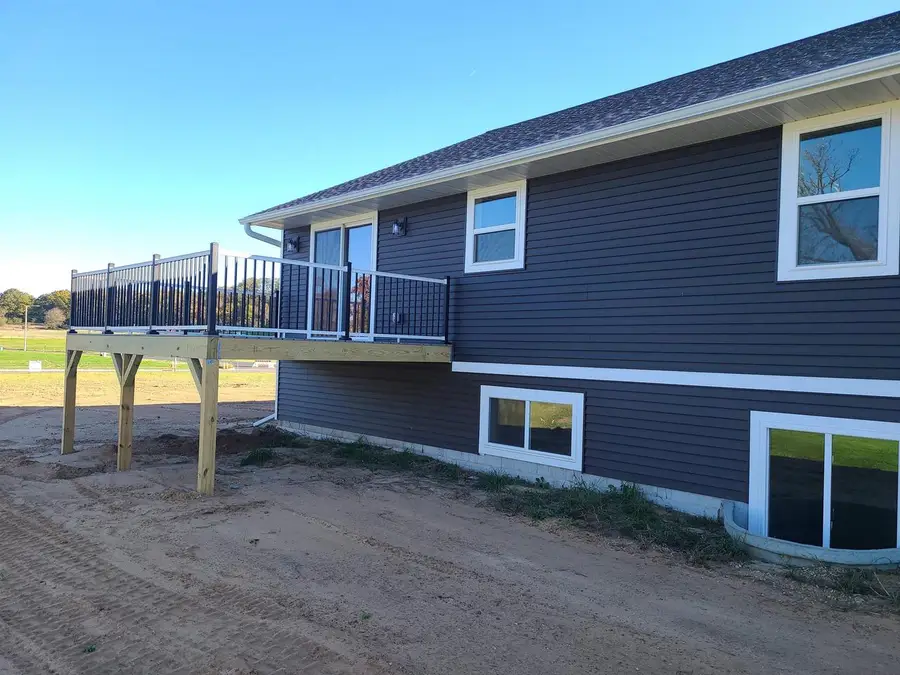 439 Gunderson Drive, Portage, WI 53901 - Image #2