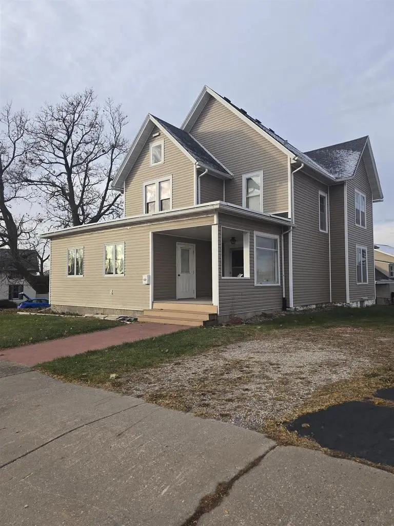 627 S Madison Street, Lancaster, WI 53813 - Image #2