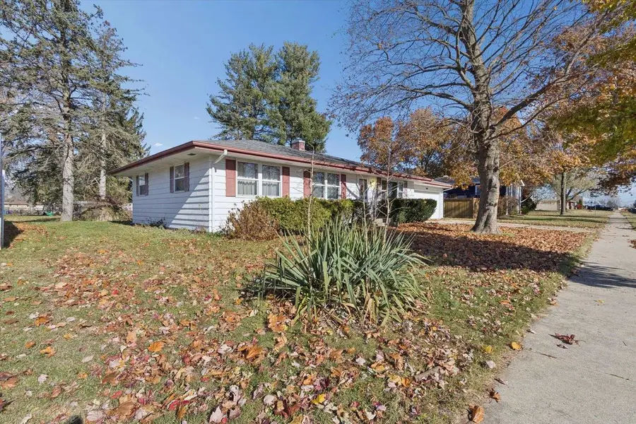 242 W Burbank Avenue, Janesville, WI 53546 - Image #2