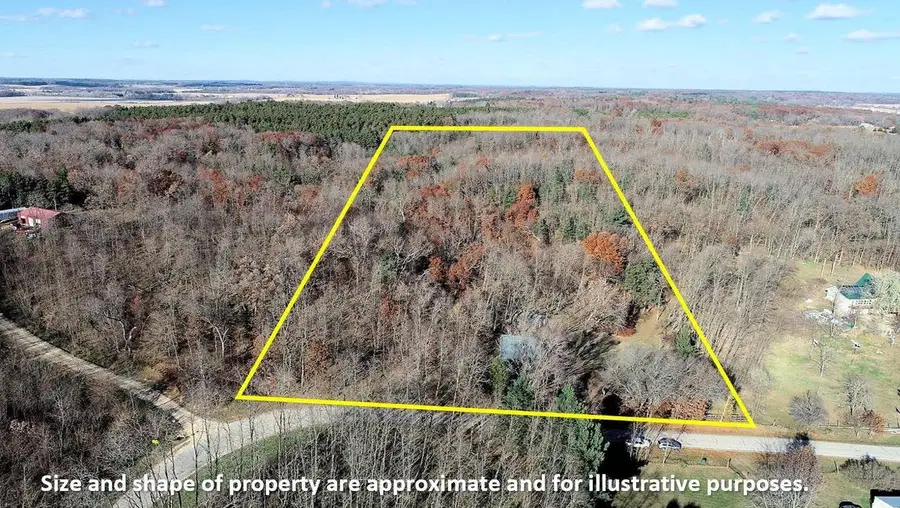 W7438 Freedom Road, Oxford, WI 53952 - Image #3