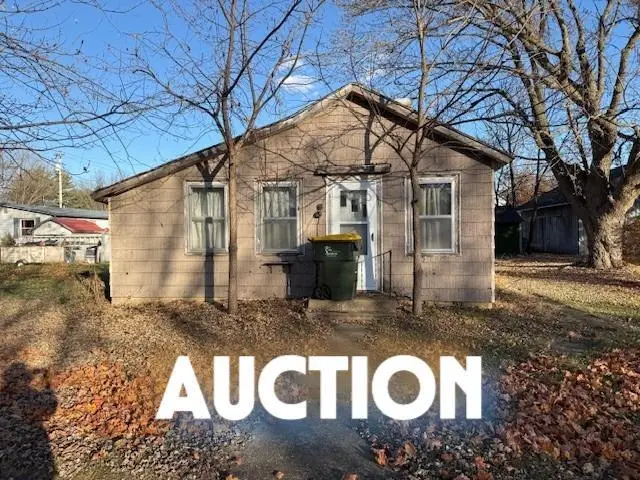 103 S 6th Street, Avoca, WI 53506 - Image #1