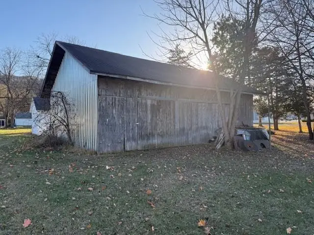 103 S 6th Street, Avoca, WI 53506 - Image #3