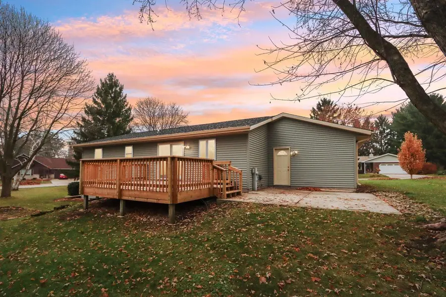 580 Lilac Lane, Lake Mills, WI 53551 - Image #2