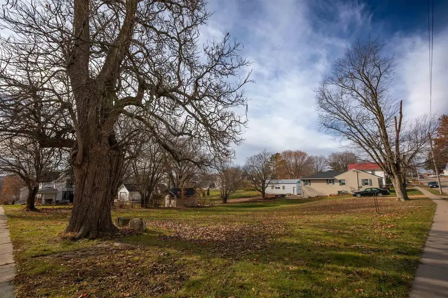 575 E Mineral Street, Platteville, WI 53818 - Image #2