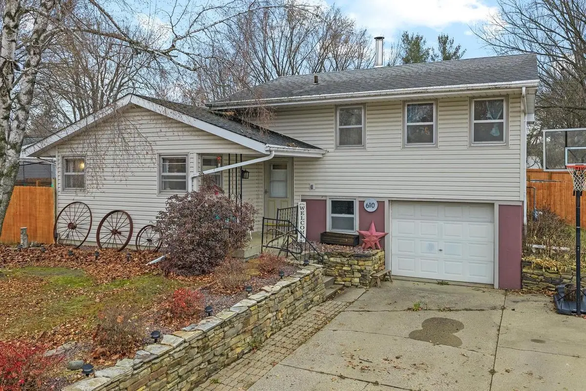 610 Crimson Court, Reedsburg, WI 53959 - Image #1