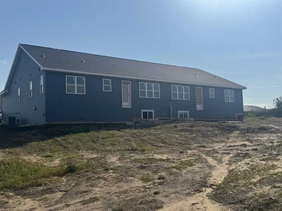 400 Orchid Avenue, Stoughton, WI 53589 - Image #2