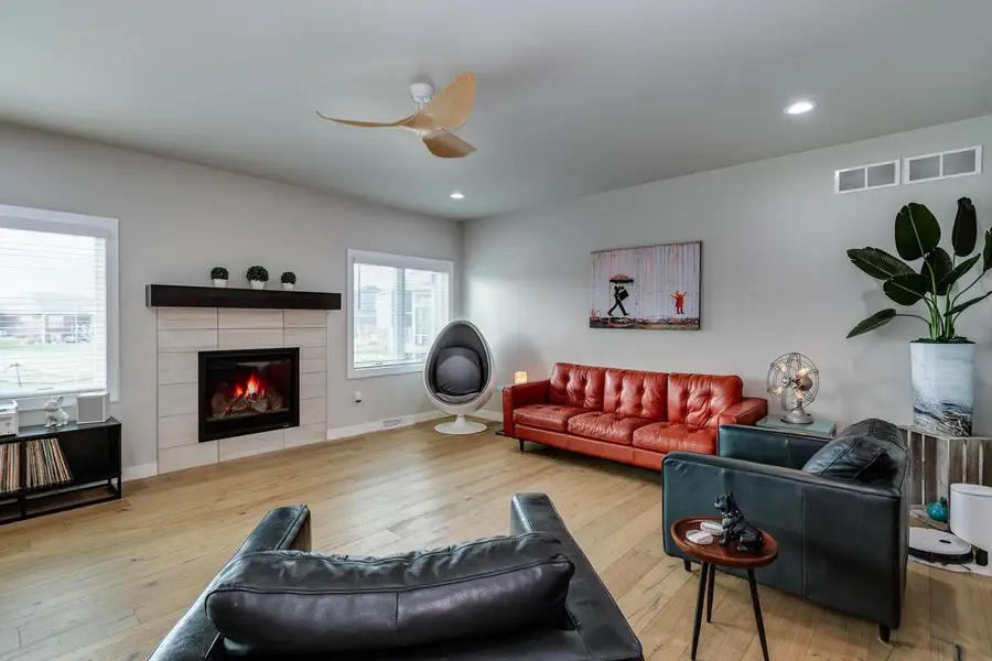 409 Peterson Trail, Oregon, WI 53575 - Image #2