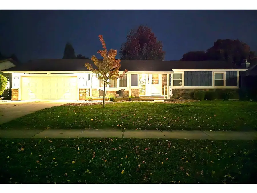 803 Centennial Parkway, Waunakee, WI 53597 - Image #2