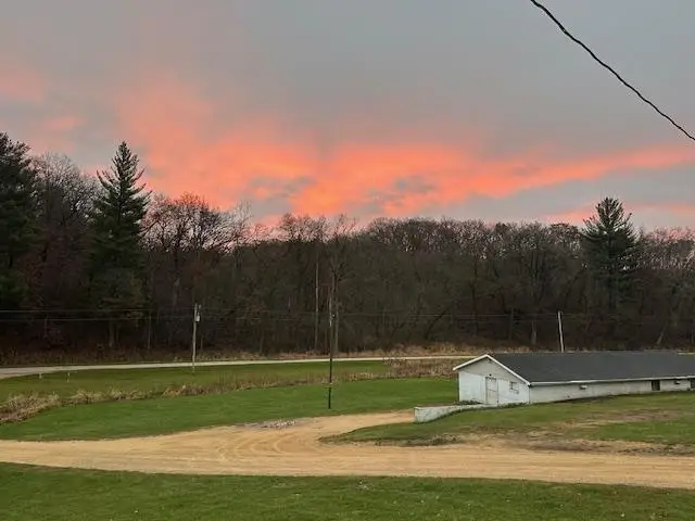 1906 Squirrel Hill Road, Hollandale, WI 53544 - Image #1