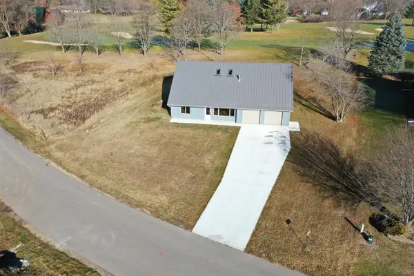 N8568 Seward Dr, Berlin, WI 54923