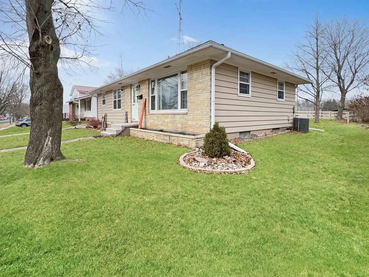 937 Seymour Street, Reedsburg, WI 53959 - Image #1