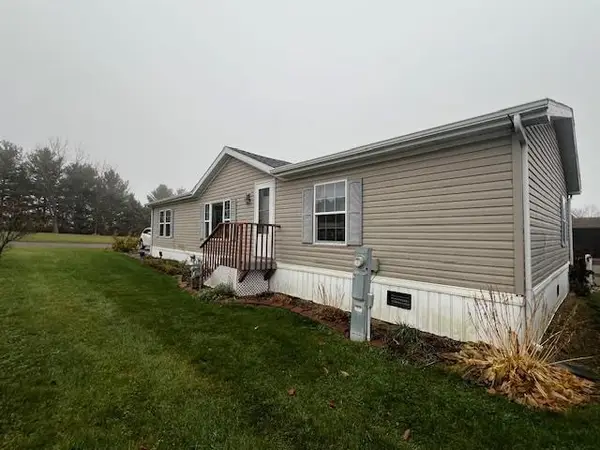 2216 Edgeview Drive, Monroe, WI 53566