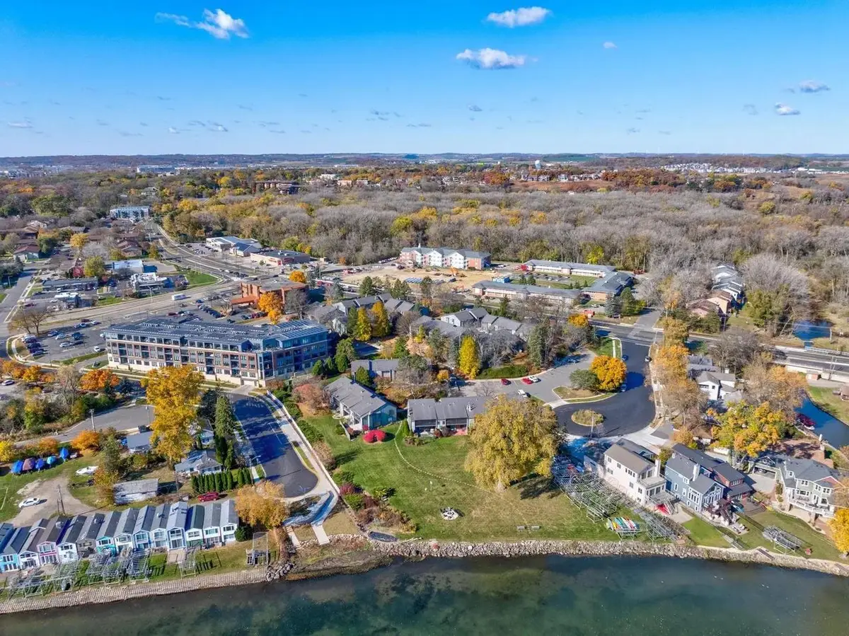 2803 Century Harbor Road #4, Middleton, WI 53562 - Image #1