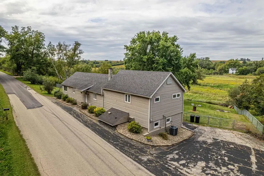 N7515 Gould Hill Road, Blanchardville, WI 53516 - Image #3