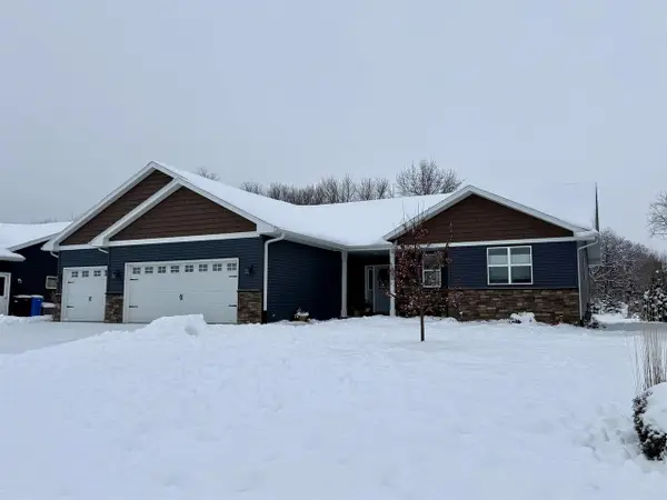 1045 Barbara Circle, Belleville, WI 53508