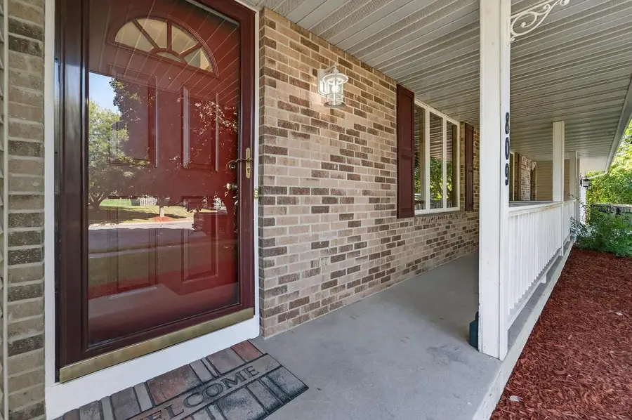 809 Southbound Drive, Deforest, WI 53532 - Image #2