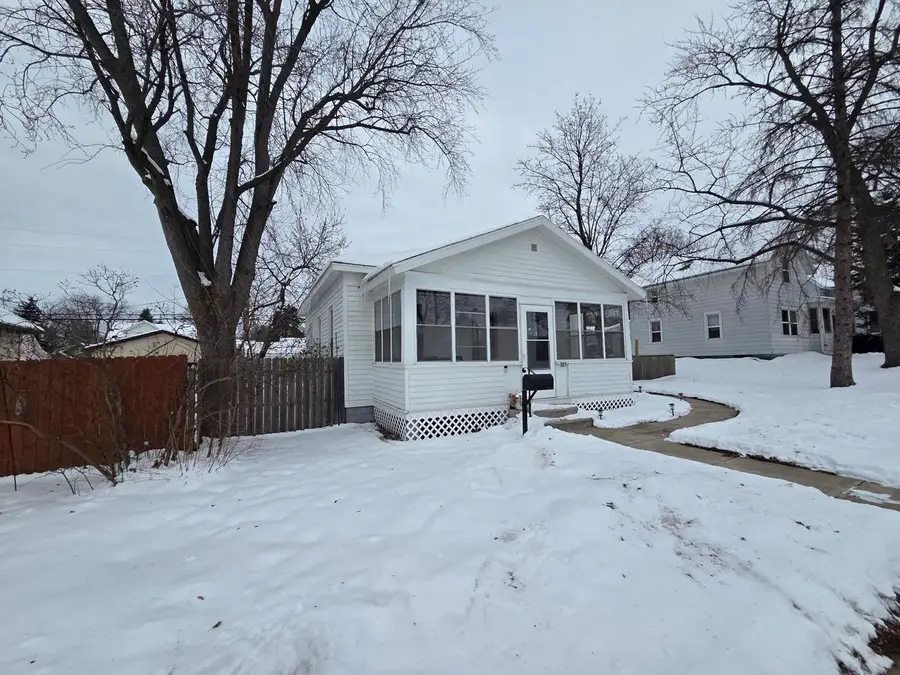 321 E Carroll Street, Portage, WI 53901 - Image #2